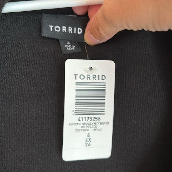 Torrid Fitted Pullover Mock Neck Sweater keyhole sexy Black Sweater 4X NWT goth! - Picture 7 of 11